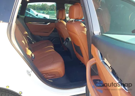 2022 Maserati Levante Gt из США, поврежденный, VIN ZN661XUAXNX394784